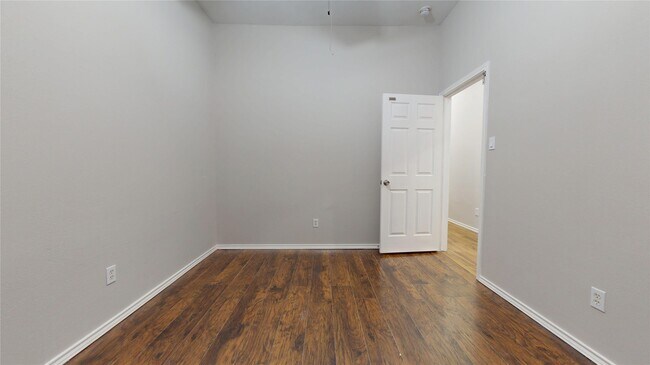 Building Photo - 16611 Cheshire Grove Ln