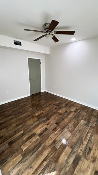 Building Photo - 1583 KENDALE