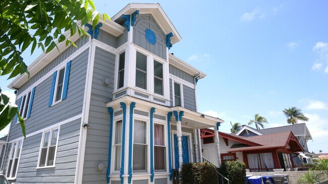 Building Photo - 520 F Ave.