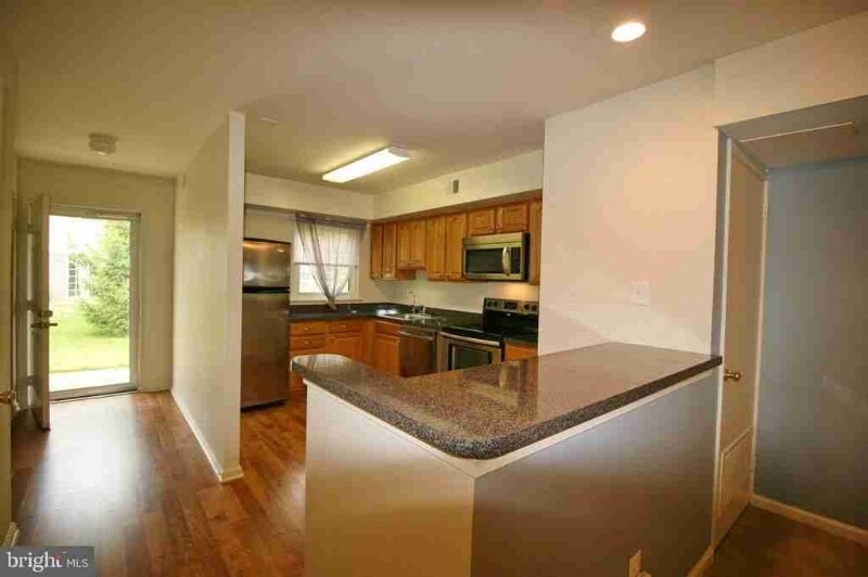Building Photo - 38 Barclay Ct