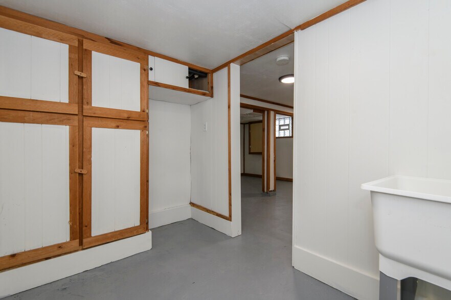 Building Photo - 3472 S 15th Pl