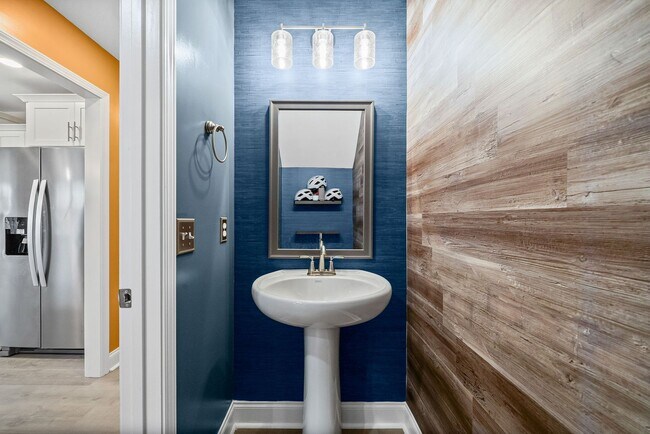 Building Photo - 1309 Shaughnessy Rd