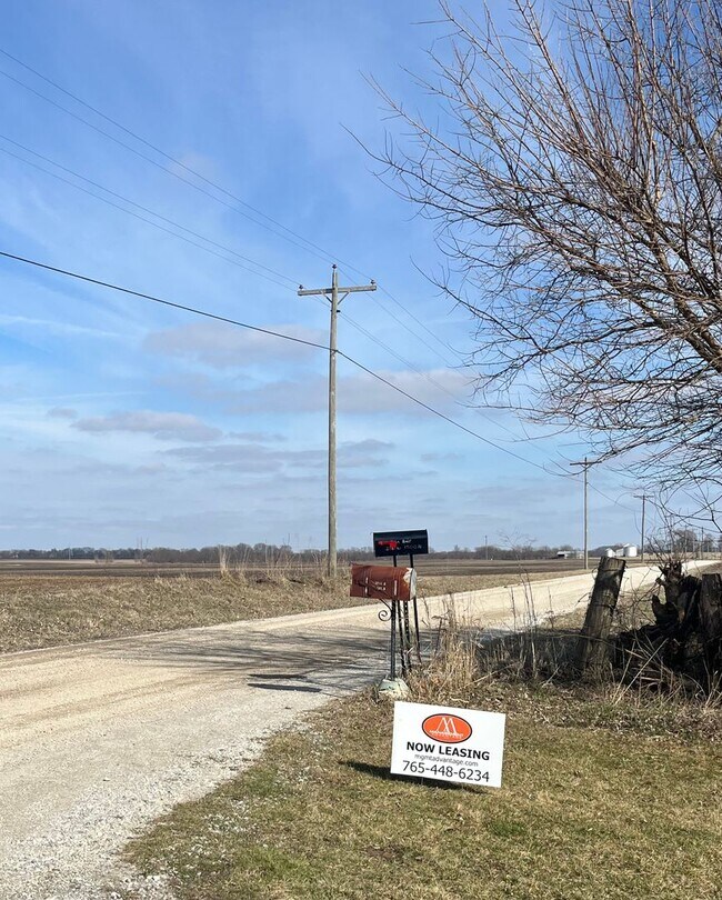 Building Photo - 1 bedroom 1 bath in Romney AVAILABLE FOR LEASE IN APRIL