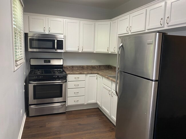 Building Photo - 914 Clay St