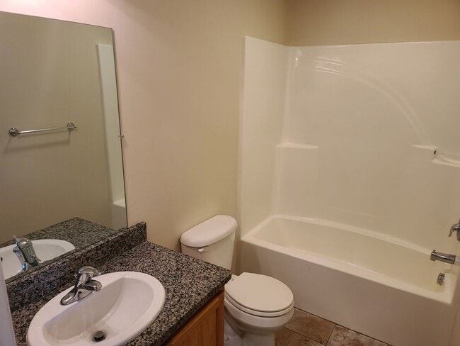 Building Photo - 3 Bedroom Townhome for Rent in Waynesboro