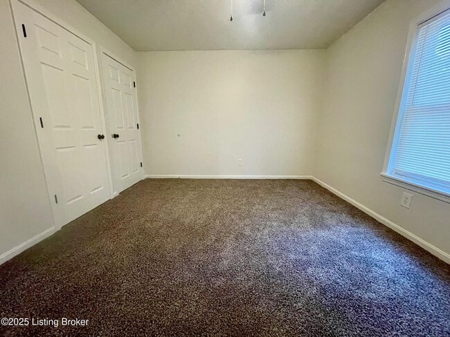 Building Photo - 215 E Ormsby Ave