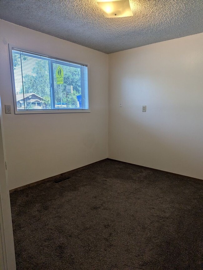 Building Photo - Dunbarr Preston (DP)