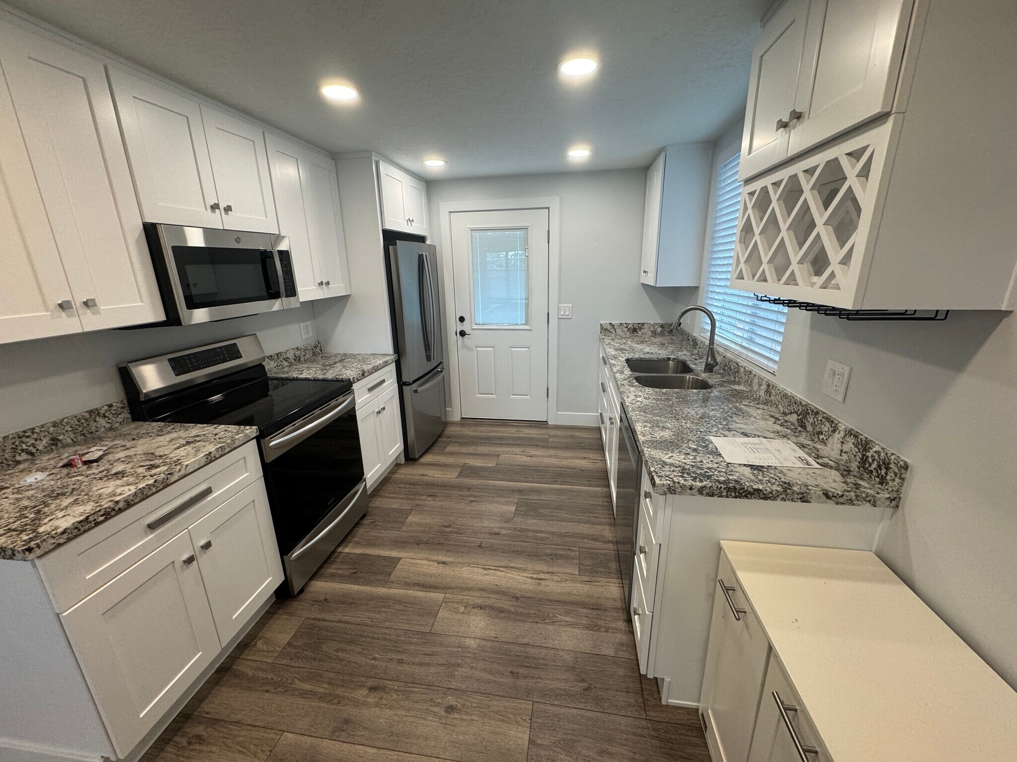 Building Photo - 7765 S 3500 E