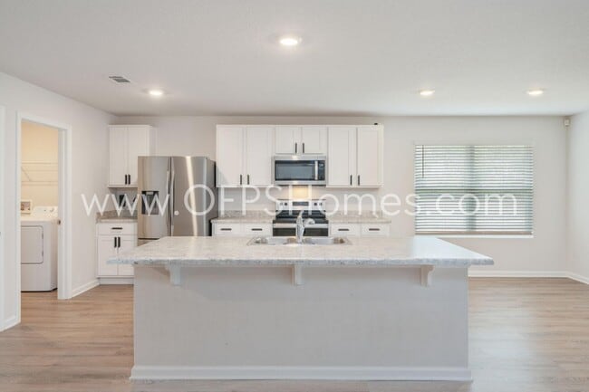 Building Photo - 6705 Sarah Ann Way