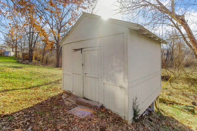 Building Photo - Spacious 3BR House in Kansas City