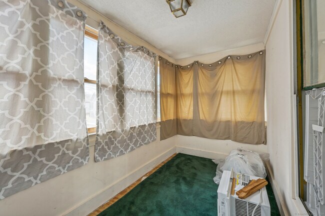 Building Photo - 34 Spring St