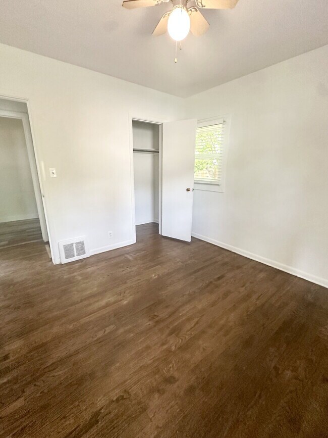 Building Photo - Cozy 1 Bedroom in Central Cheyenne