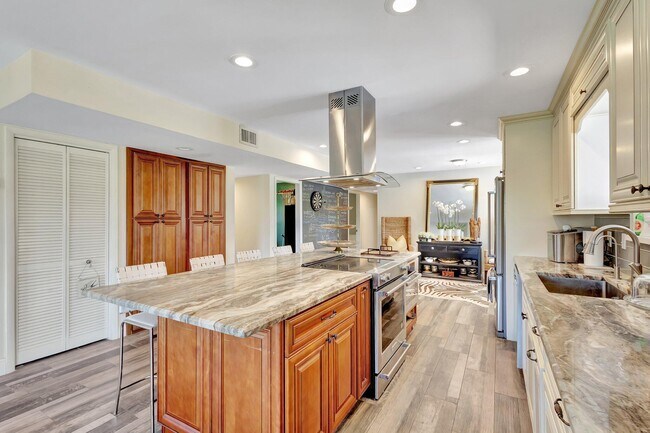 Building Photo - 5446 Reynolds Rd