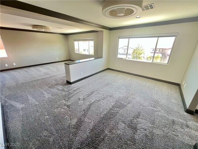 Building Photo - 604 Celso Ct