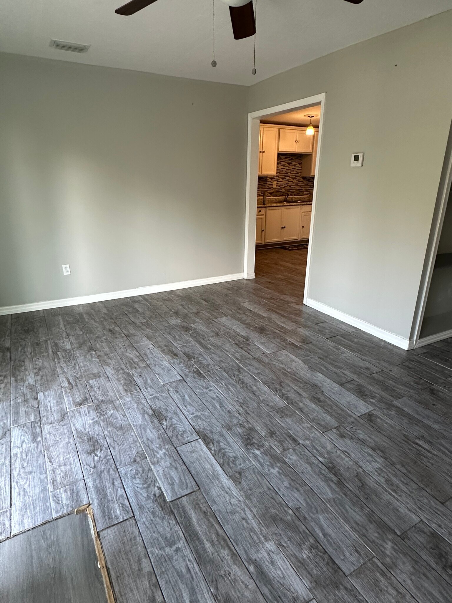 Building Photo - 4622 Suffolk Ave