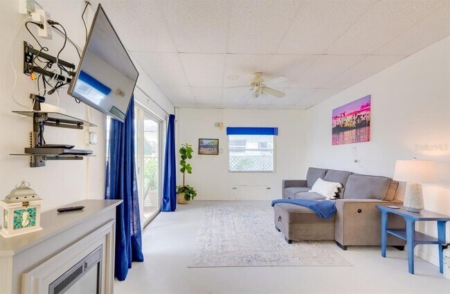 Building Photo - 7213 Tropical Dr