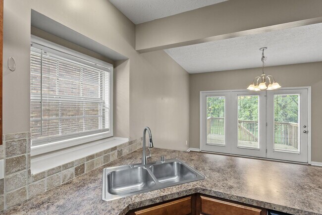 Building Photo - 777 Maidencane Dr