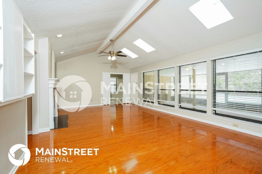 Building Photo - 12502 Olympia Dr