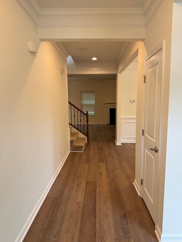 Building Photo - 219 Luna Trail