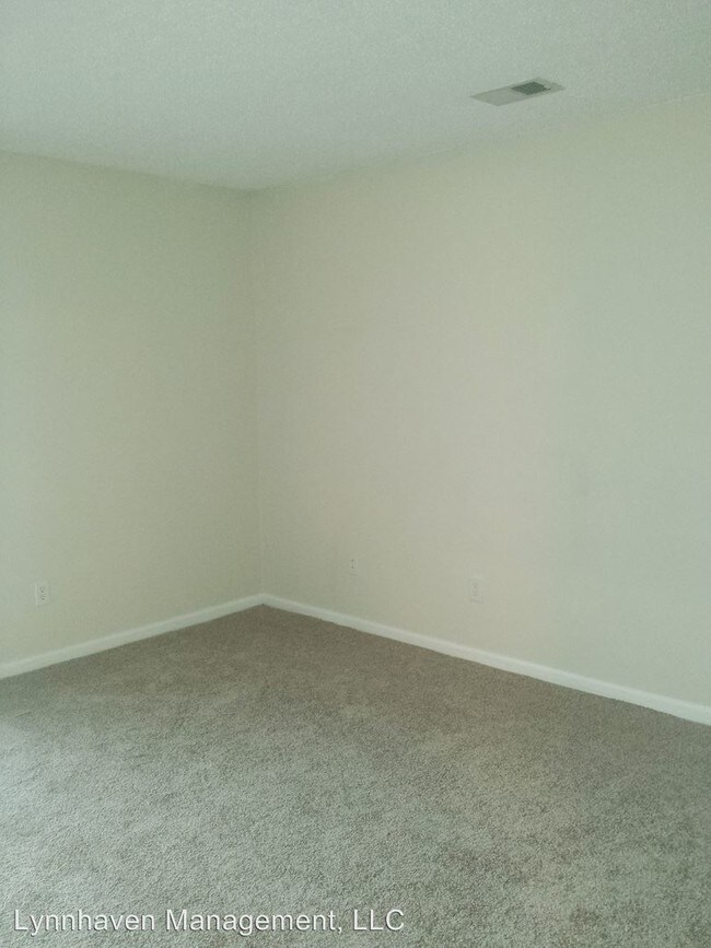 Building Photo - 5447 Campus Dr