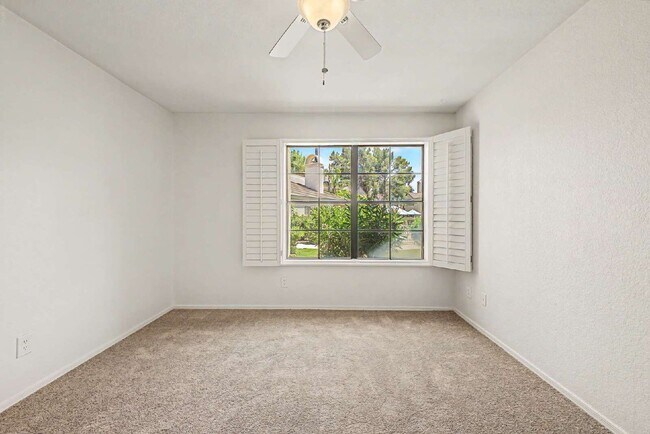 Building Photo - 6885 E Cochise Rd