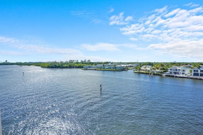 Building Photo - 2697 N Ocean Blvd