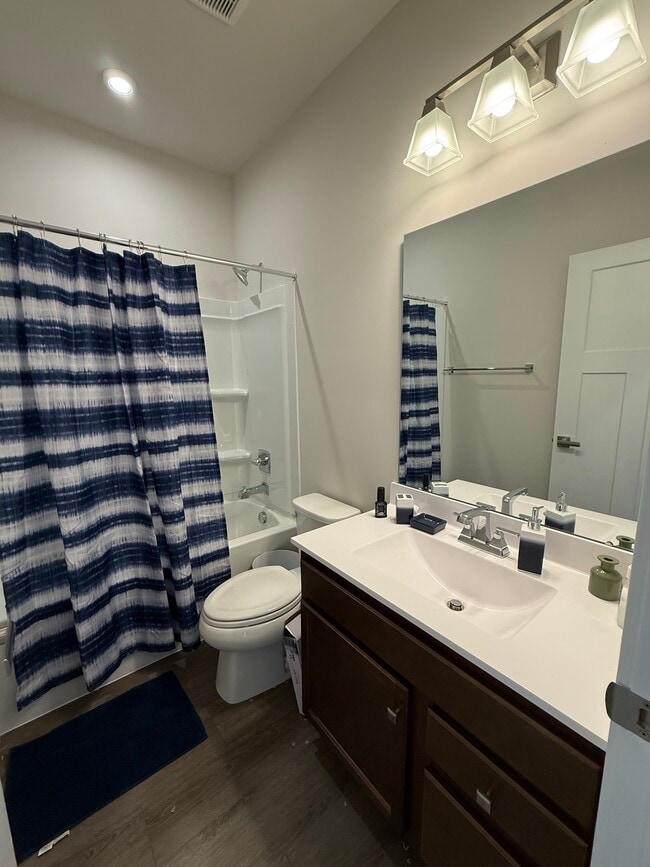 Building Photo - 110 Spoonbill Loop