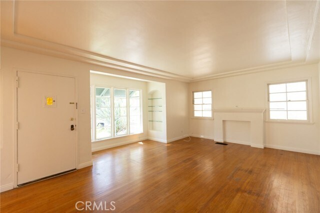 Primary Photo - 757 E Doran St