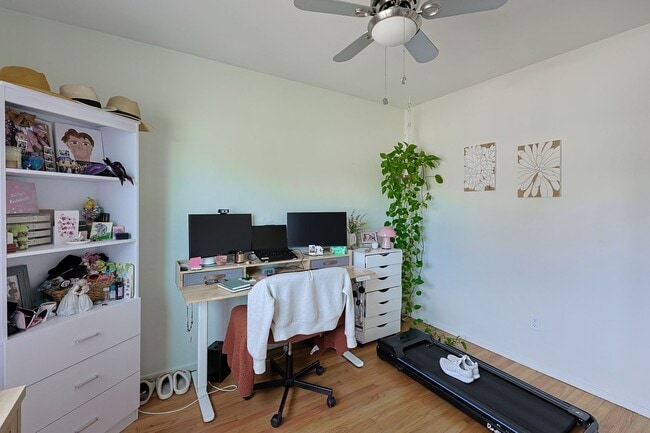 Building Photo - 3-Bed, 2-Bath Home on Large Lot in Prime San Diego Location