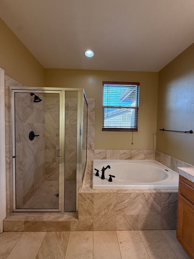 Building Photo - Beautiful Large Two Story Home is Centrall...