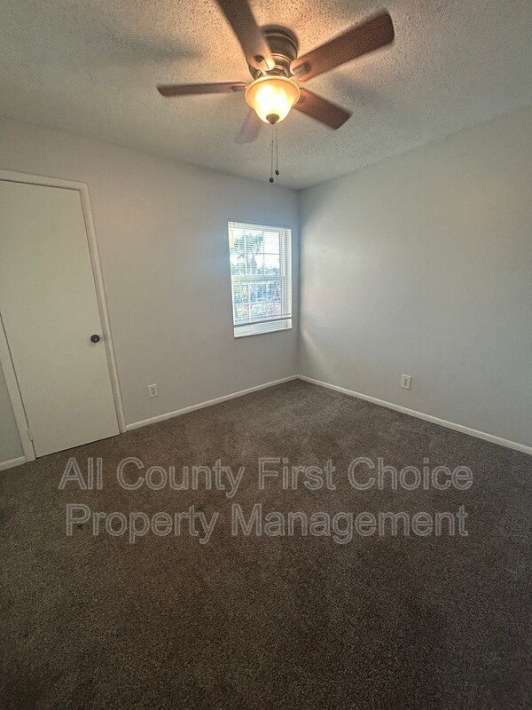 Building Photo - 1165 83rd Ave N