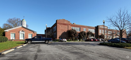 Building Photo - Olde School Commons