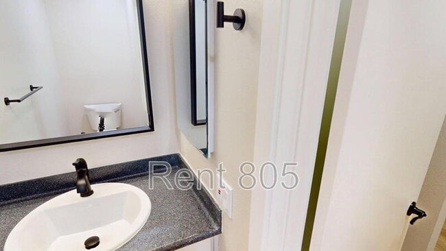 Building Photo - 309 E Surfside Dr