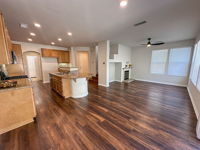 Building Photo - COMING SOON! Bella Ventana 3 Bedroom Home ...