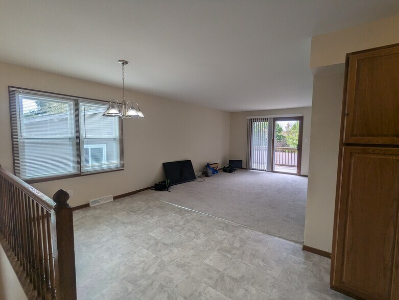 Building Photo - 3351 S 113th St