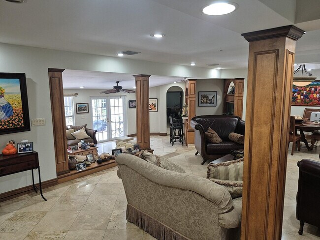 Building Photo - 11081 SW 30th Ct