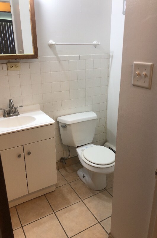 Building Photo - 3847 W 124th Pl