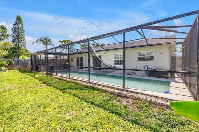 Building Photo - 3216 Pine Haven Dr