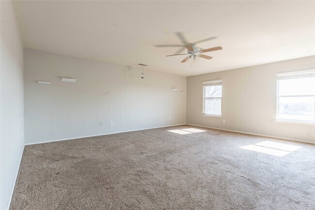 Building Photo - 5028 Senator Dr