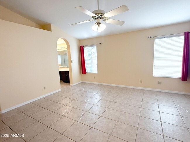 Building Photo - 694 N Longmore St