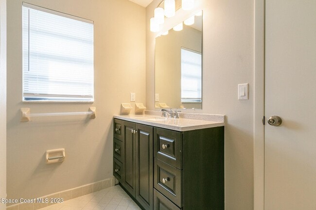 Building Photo - 1847 Parrsboro St NW