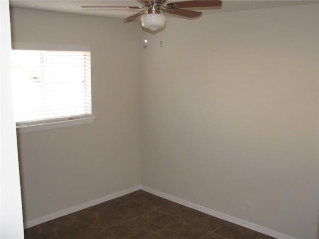 Building Photo - 6509 Skycrest Dr