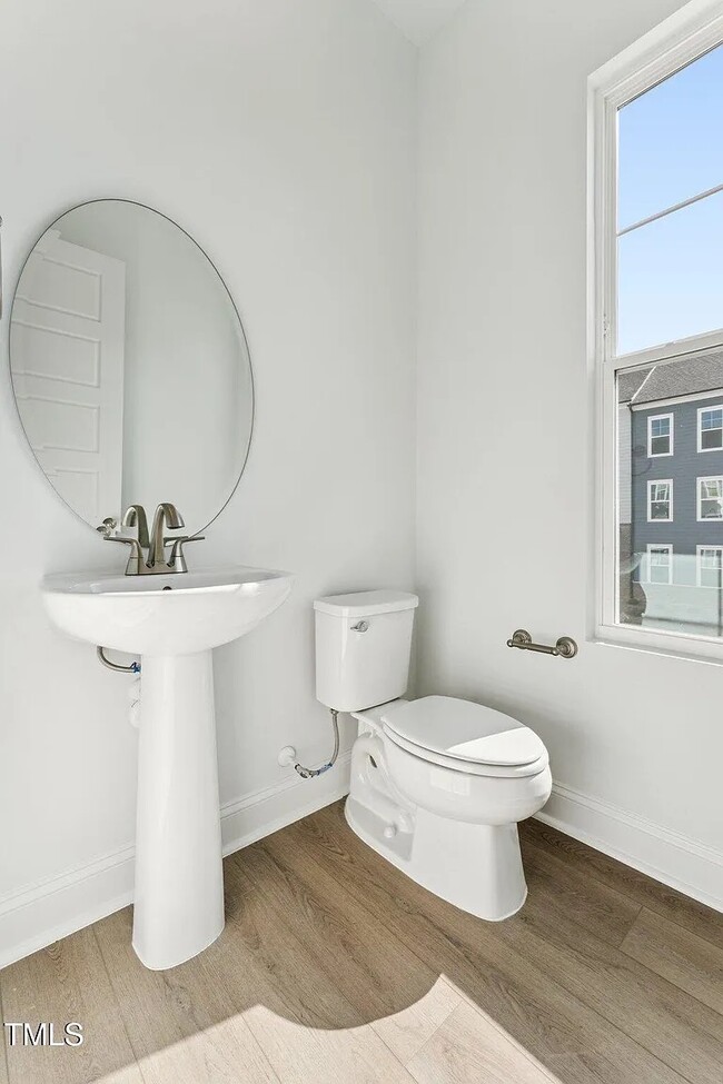 Building Photo - 1508 Village Hall Ln