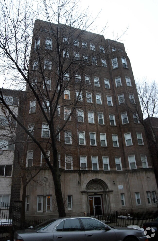 Building Photo - The Kenmore on Edgewater