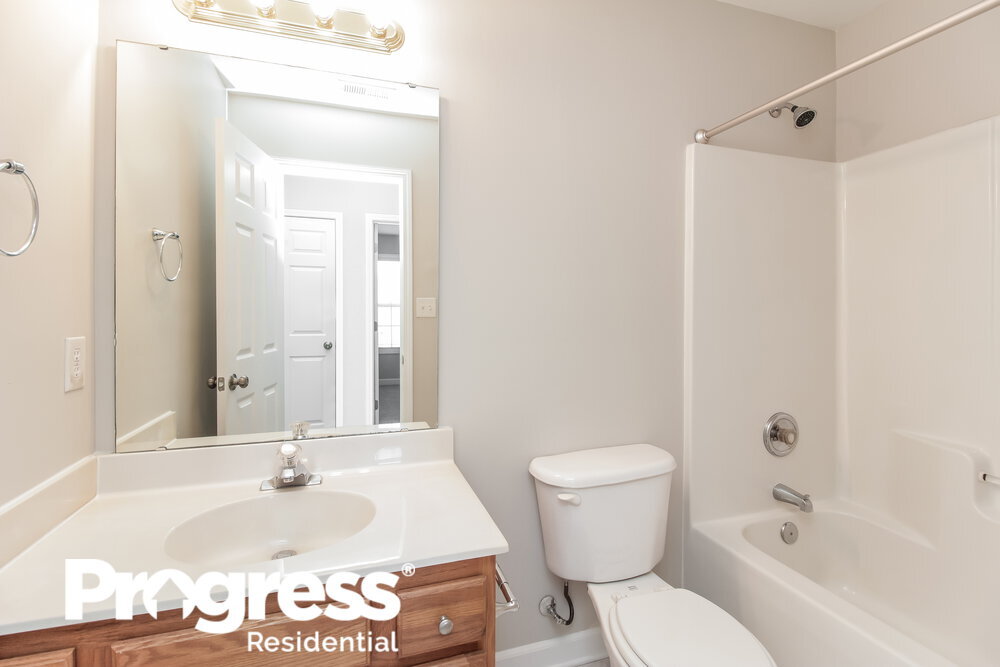 Building Photo - 1412 Williamsburg Ln