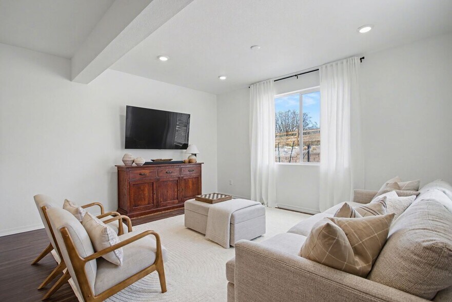 Building Photo - 5768 Heathland Terrace