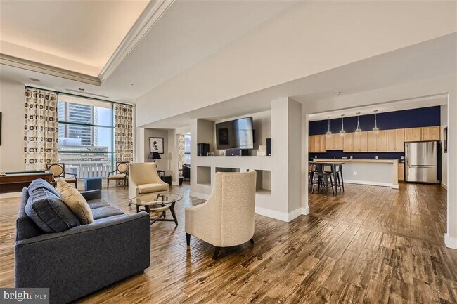 Building Photo - 414 Water St