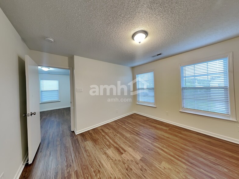 Building Photo - 4461 Norfleet St
