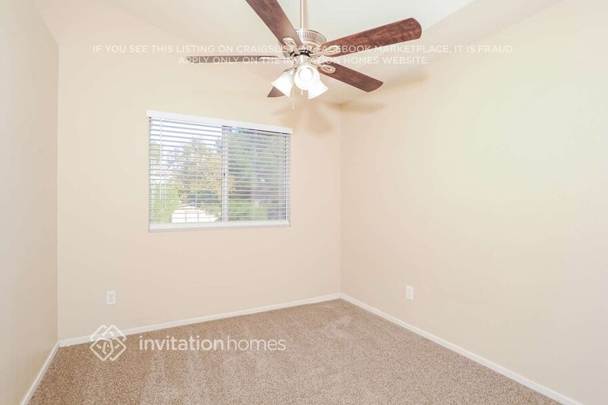 Building Photo - 39926 Milan Dr