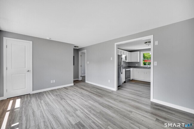 Building Photo - 90 Woodhouse Ave